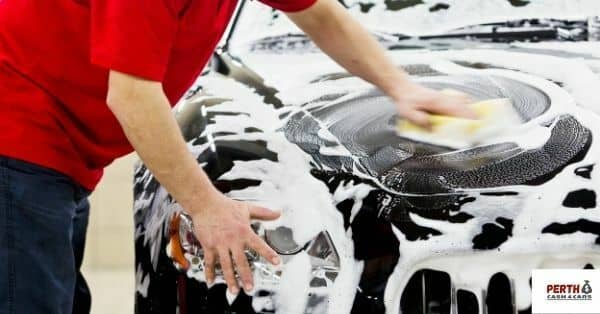 7 SIMPLE AND EFFECTIVE CAR DETAILING TIPS